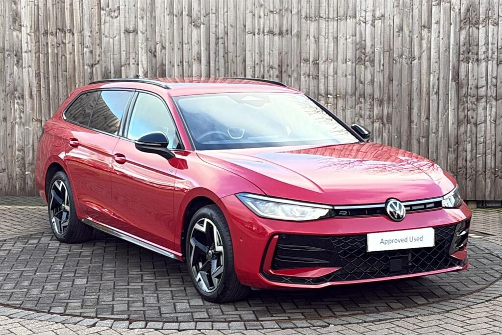 Main listing image - Volkswagen Passat Estate