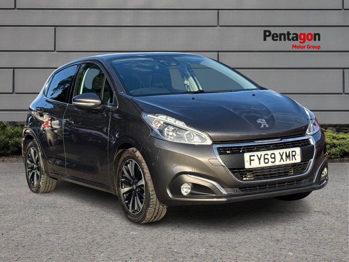 Main listing image - Peugeot 208