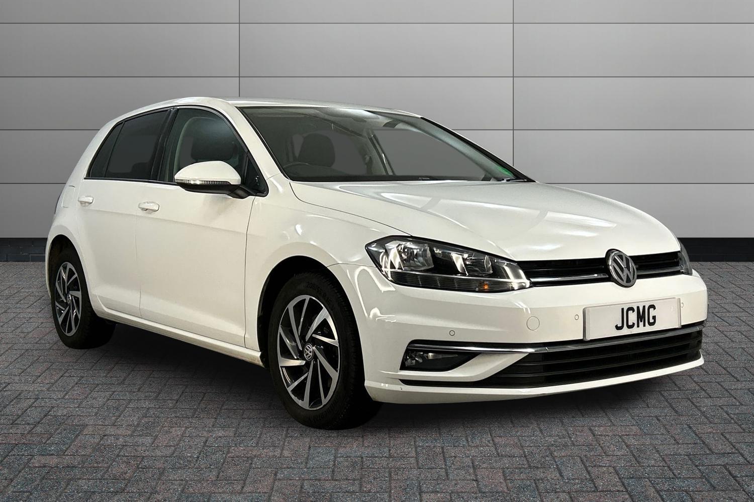 Main listing image - Volkswagen Golf