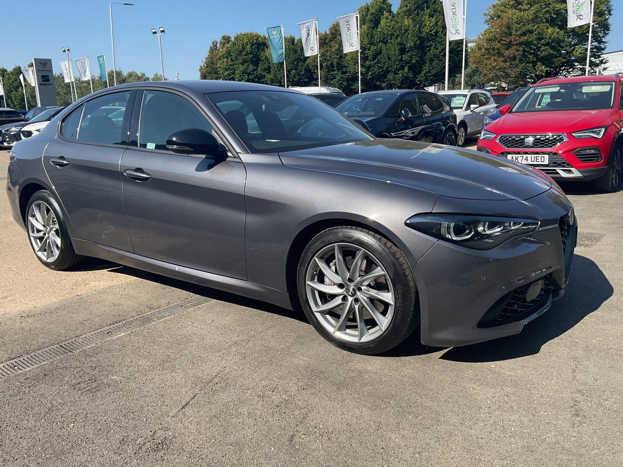 Main listing image - Alfa Romeo Giulia