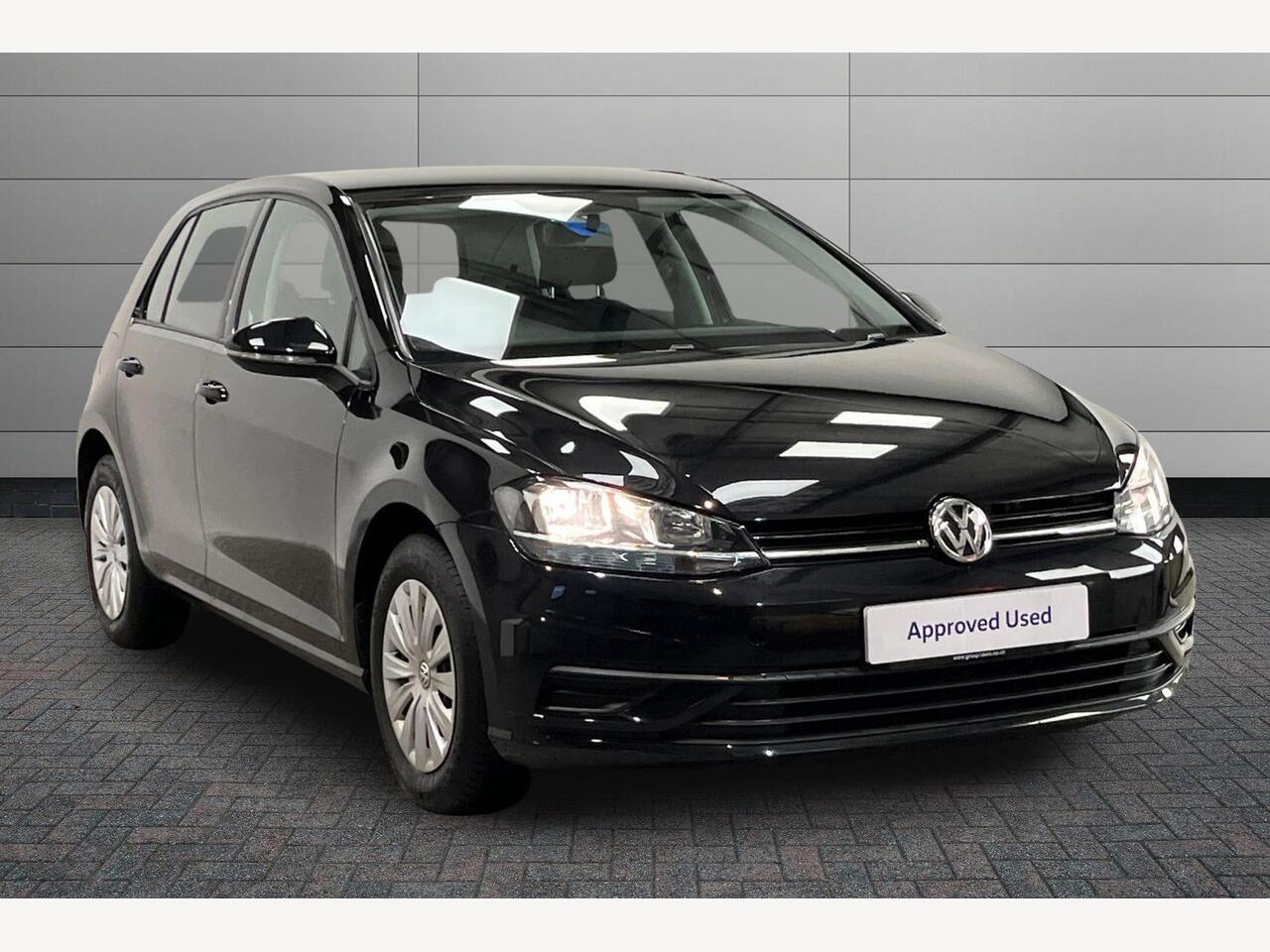 Main listing image - Volkswagen Golf