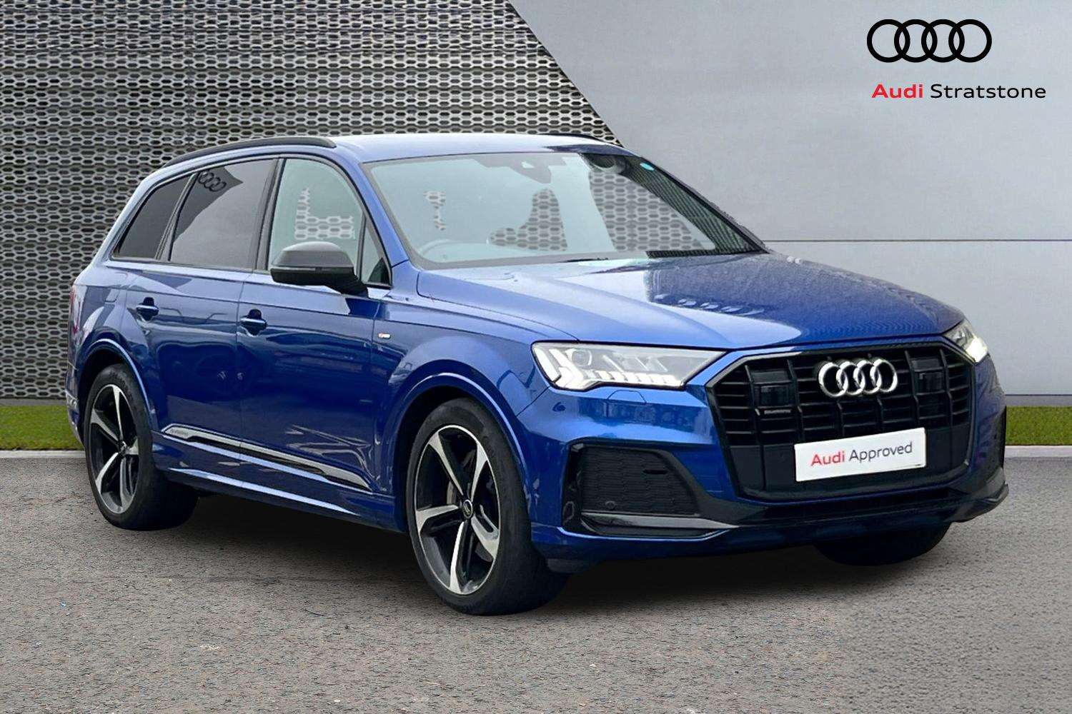 Main listing image - Audi Q7