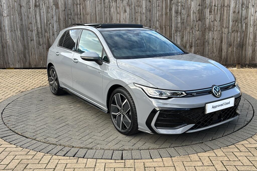 Main listing image - Volkswagen Golf