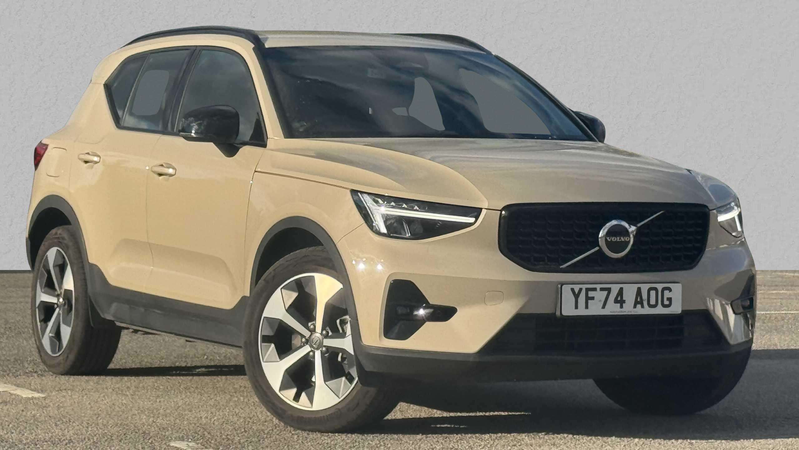 Main listing image - Volvo XC40
