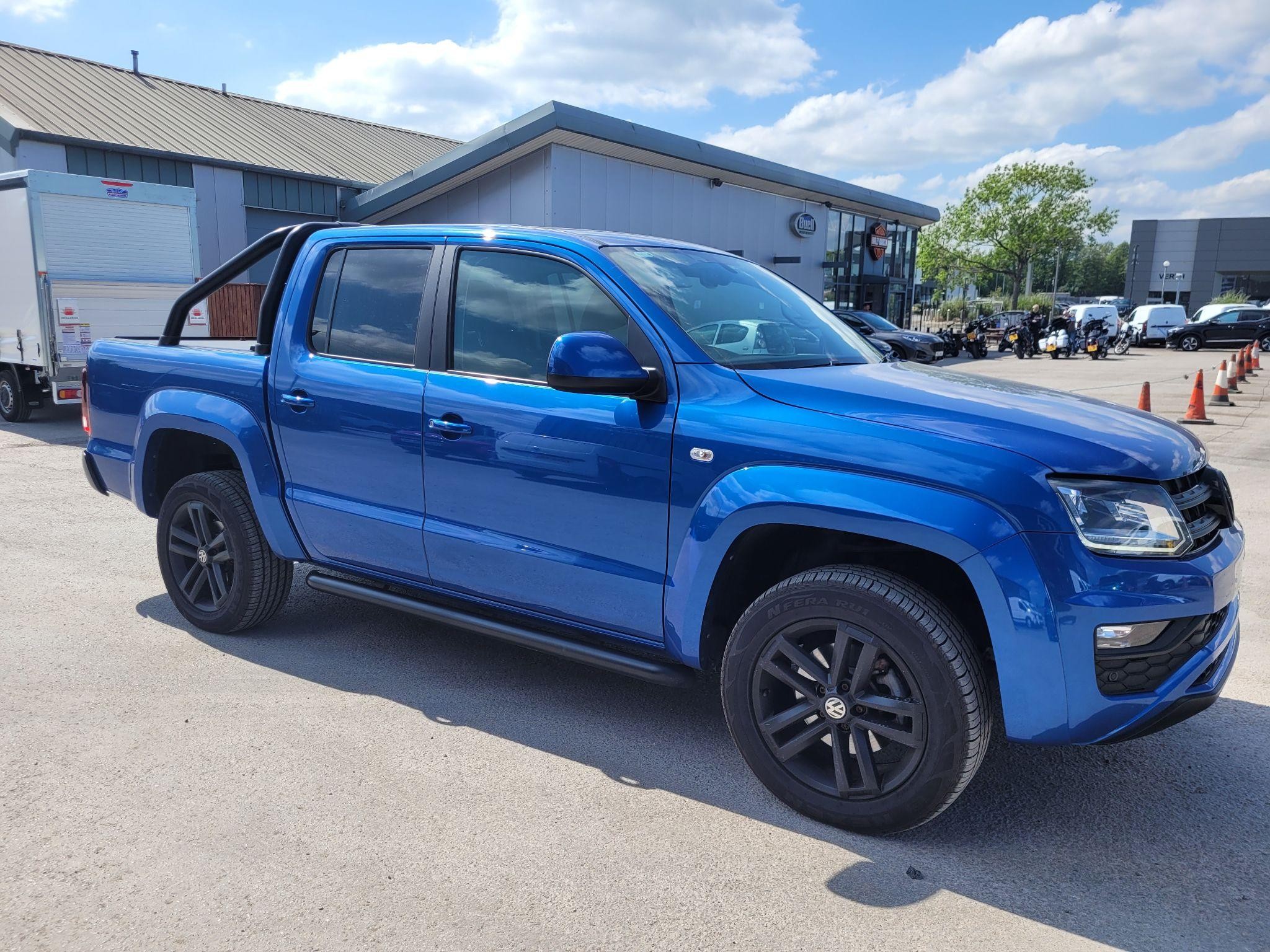 Main listing image - Volkswagen Amarok