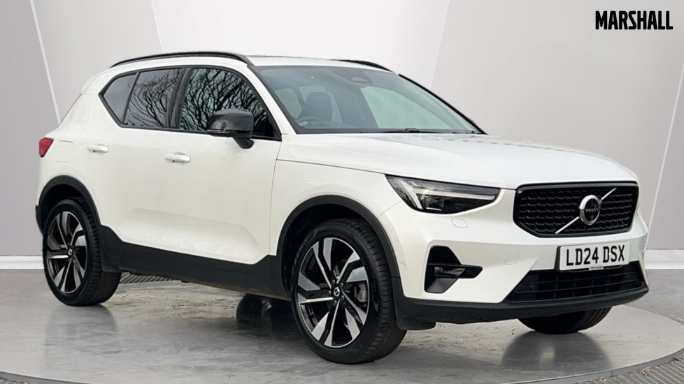 Main listing image - Volvo XC40