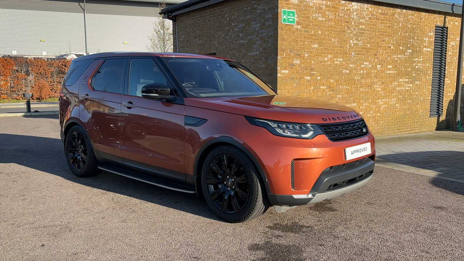 Main listing image - Land Rover Discovery