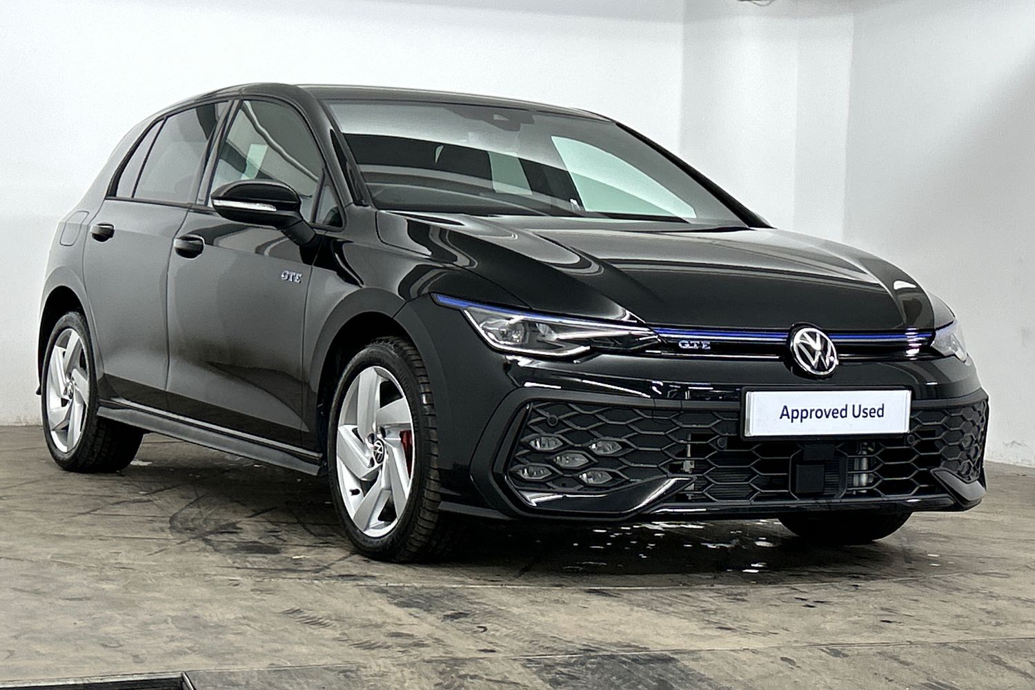 Main listing image - Volkswagen Golf GTE