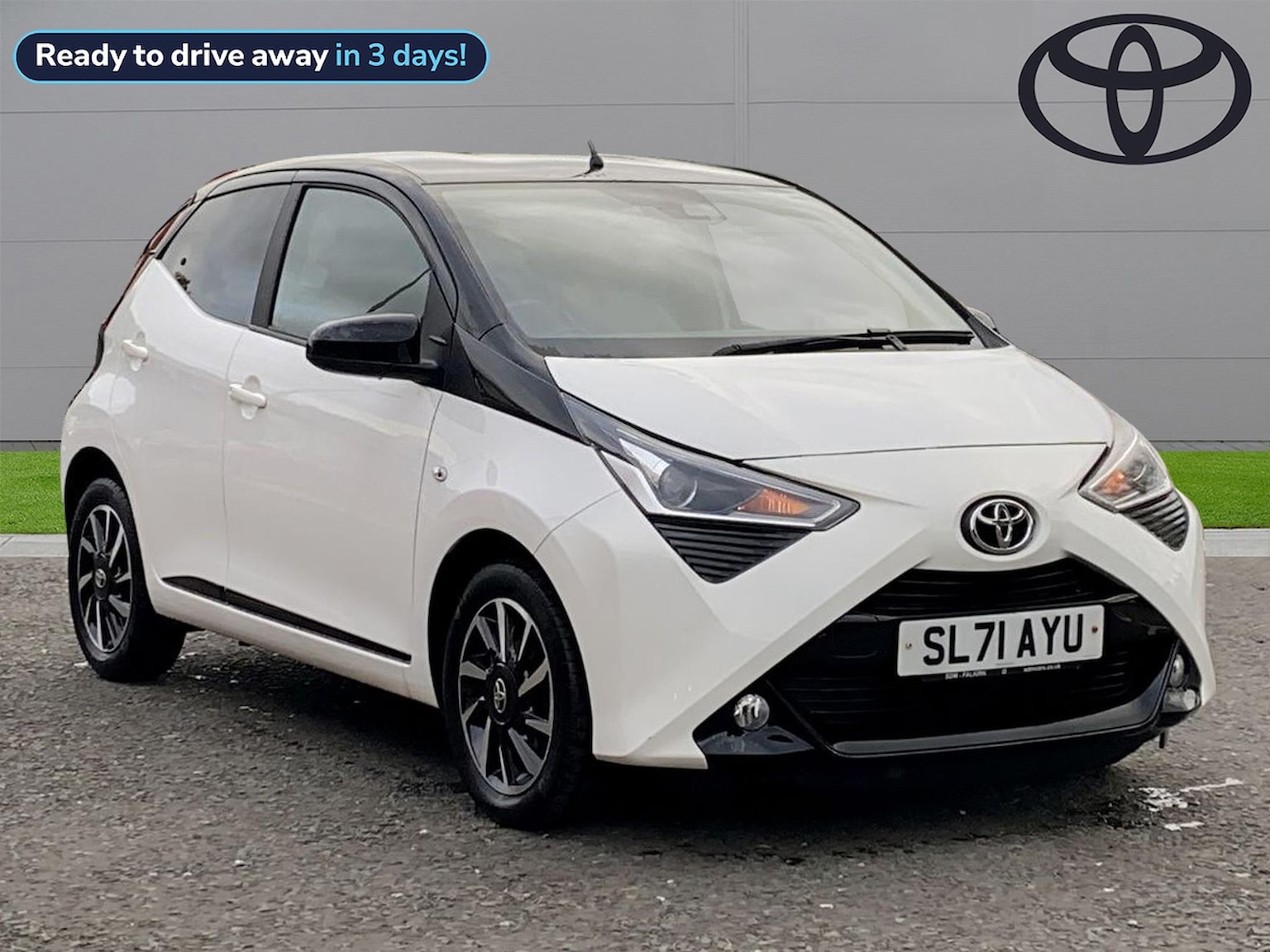 Main listing image - Toyota Aygo