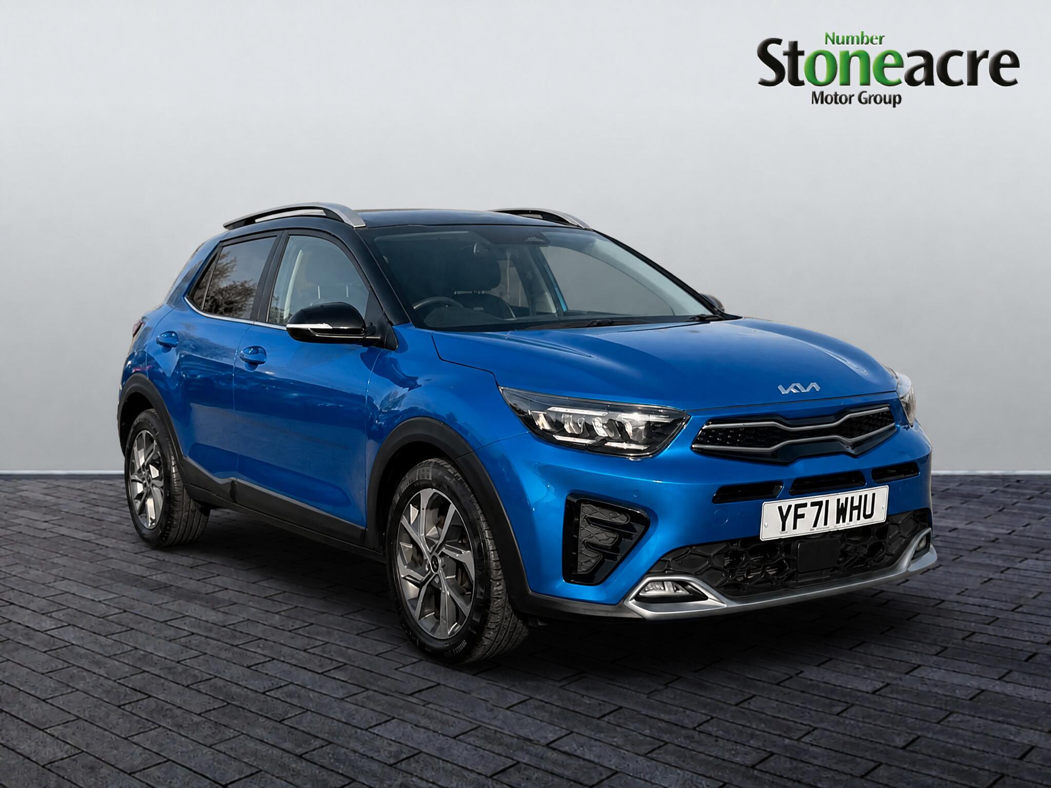 Main listing image - Kia Stonic