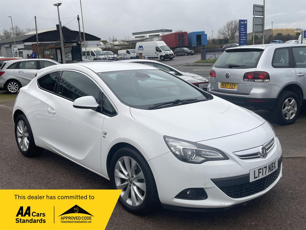 Main listing image - Vauxhall GTC