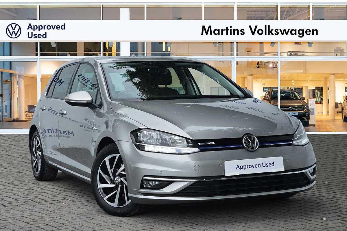 Main listing image - Volkswagen Golf