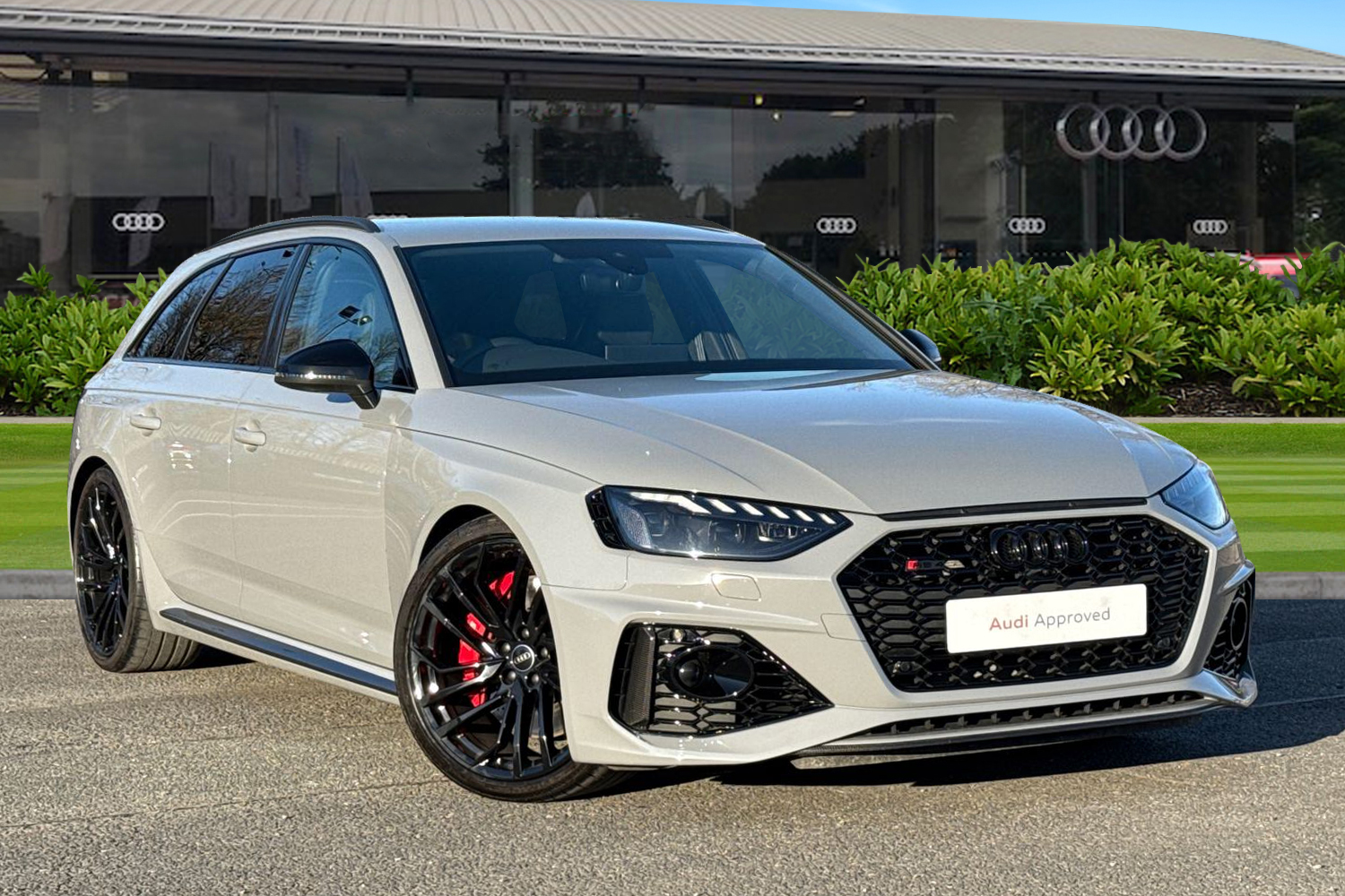 Main listing image - Audi RS4