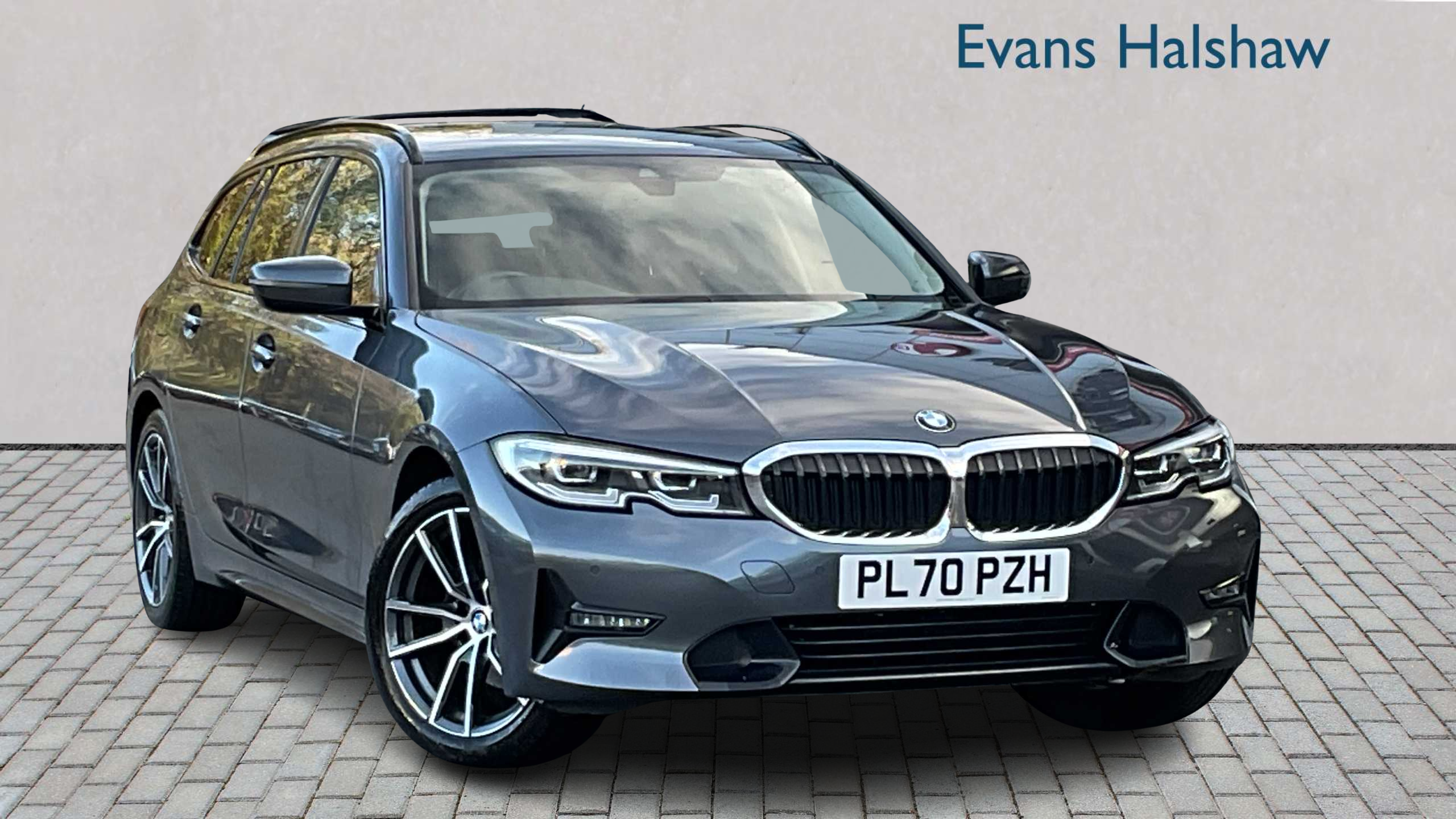 Main listing image - BMW 3 Series Touring