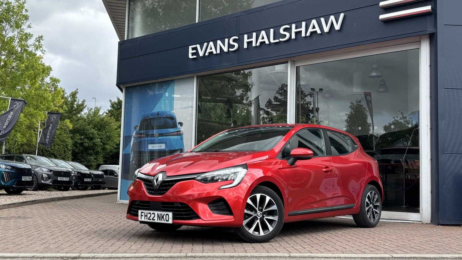 Main listing image - Renault Clio