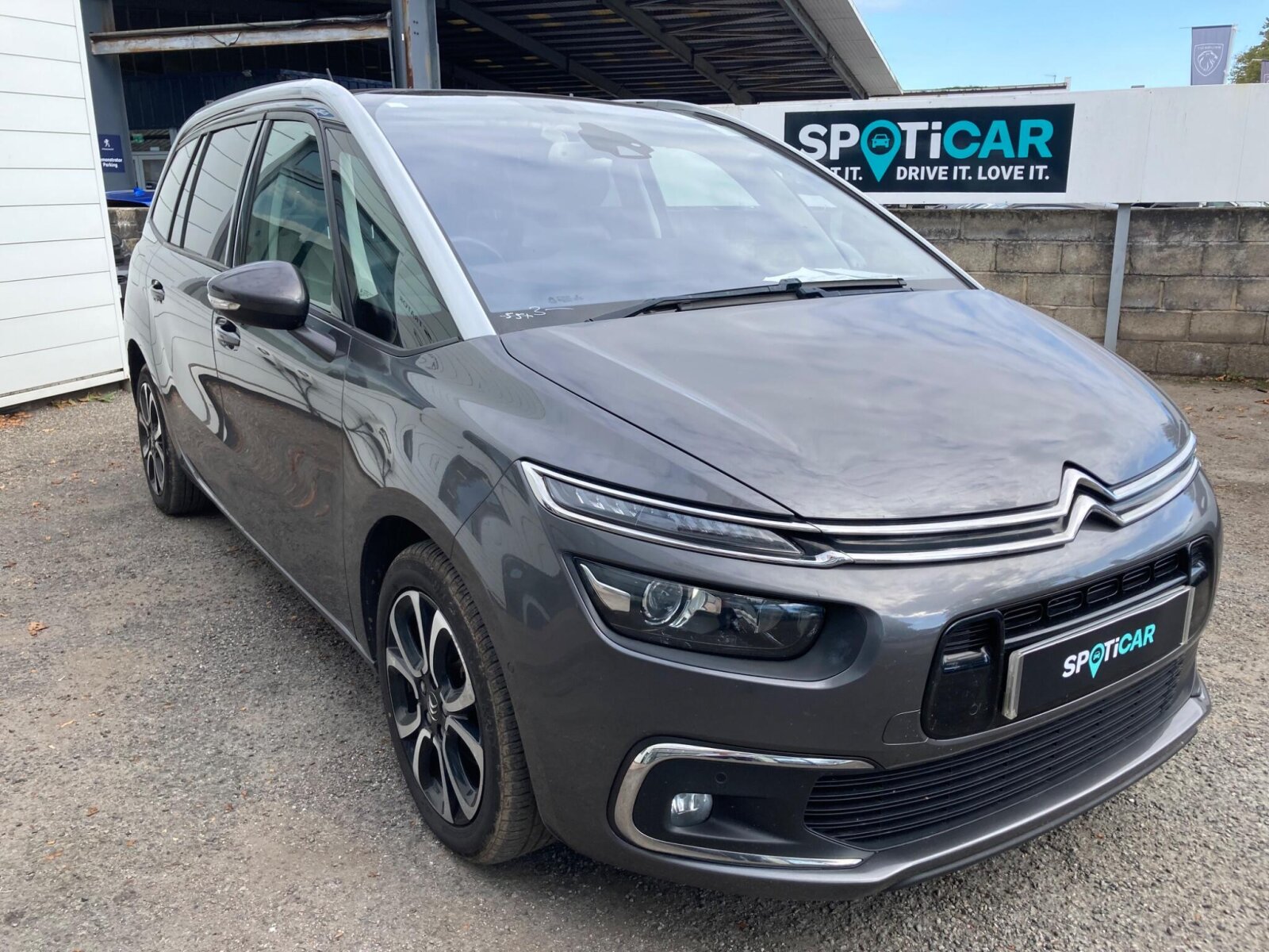 Main listing image - Citroen Grand C4 SpaceTourer