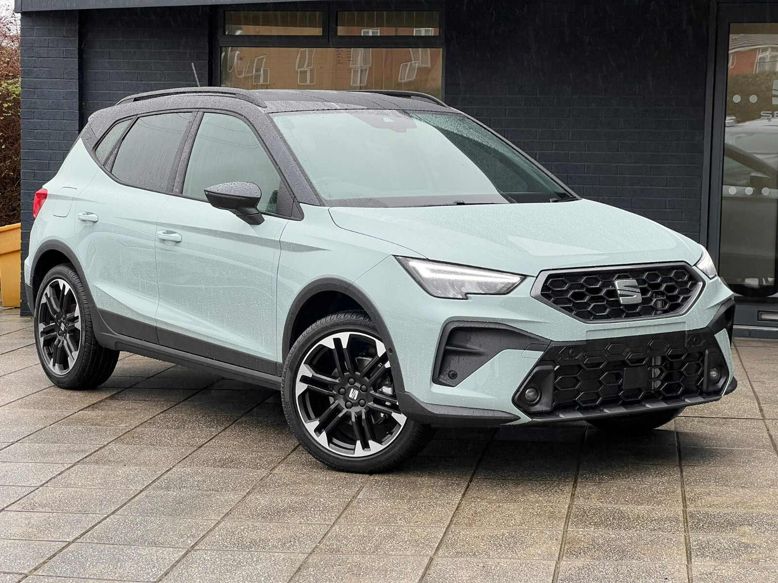 Main listing image - SEAT Arona