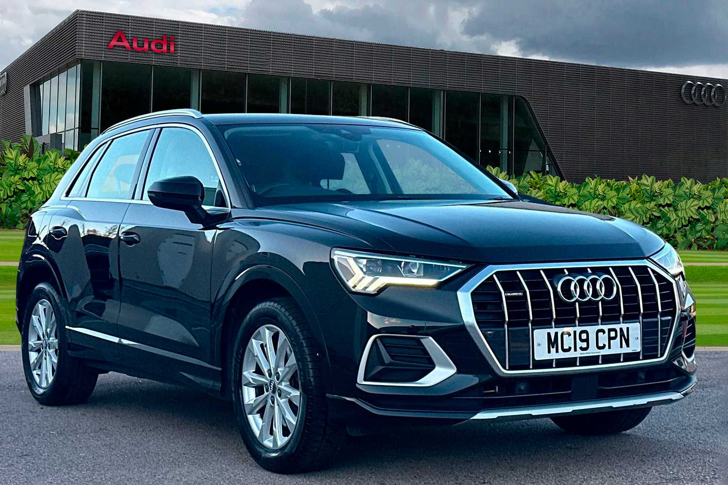 Main listing image - Audi Q3