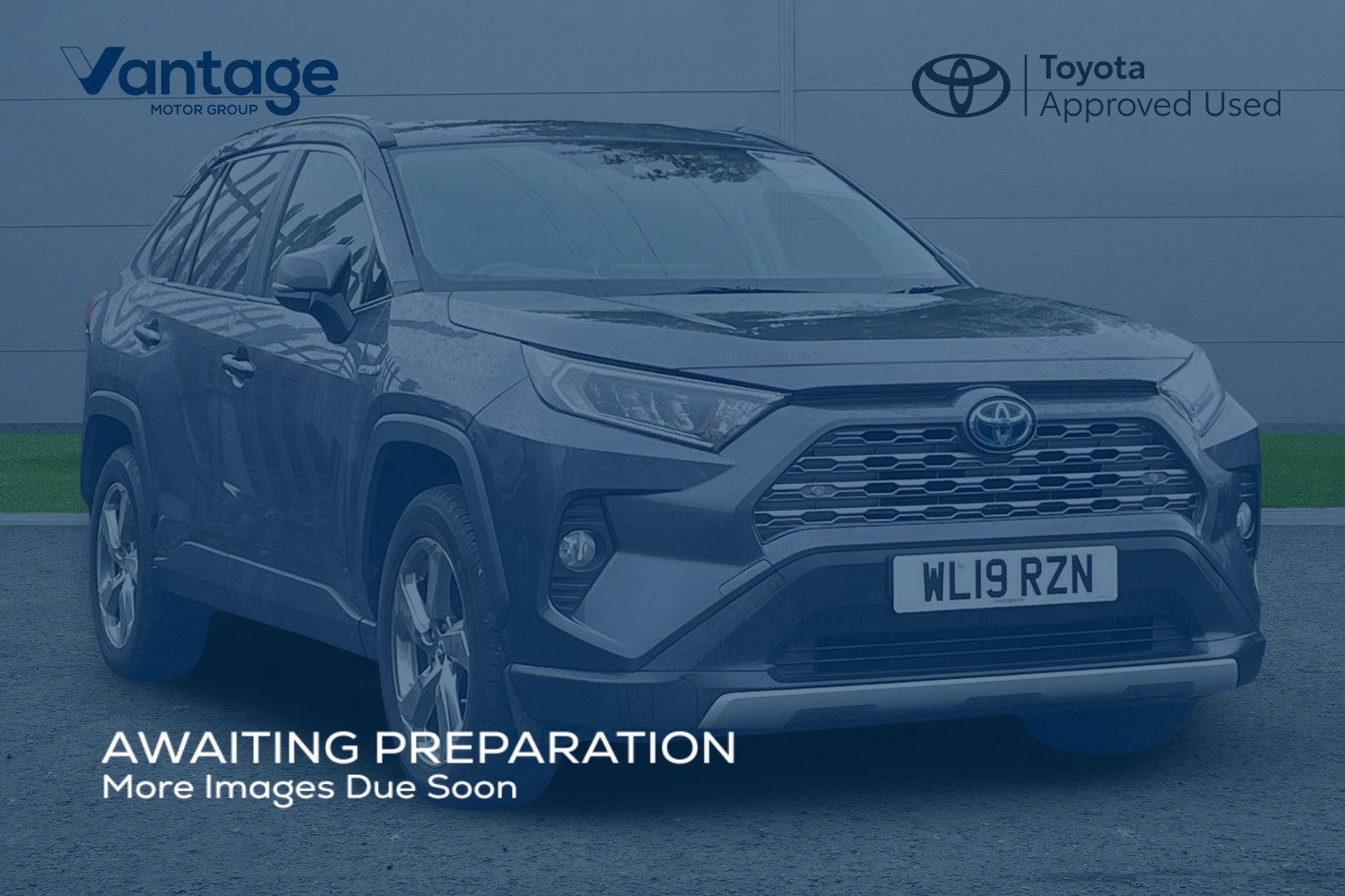 Main listing image - Toyota RAV4