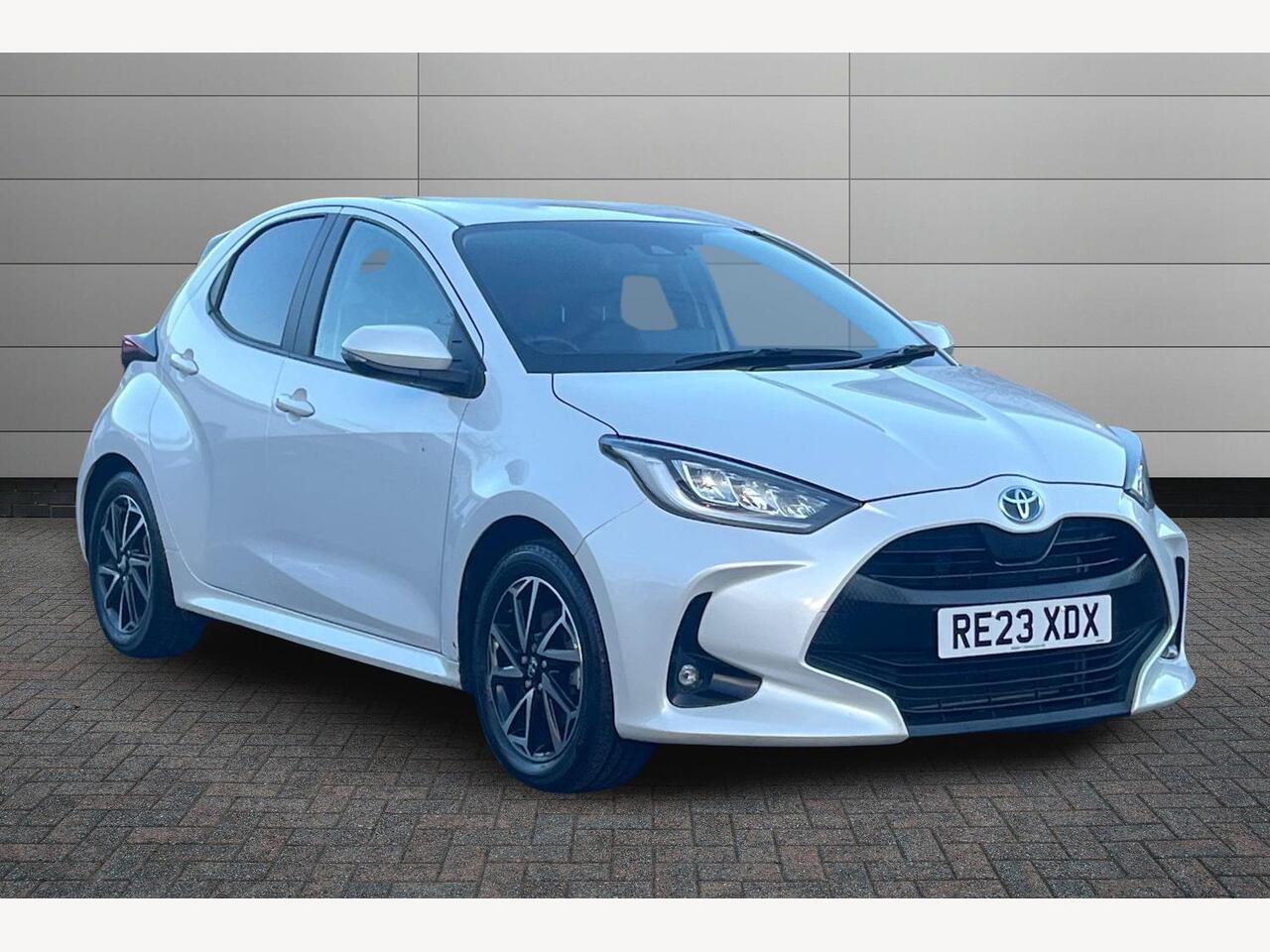 Main listing image - Toyota Yaris