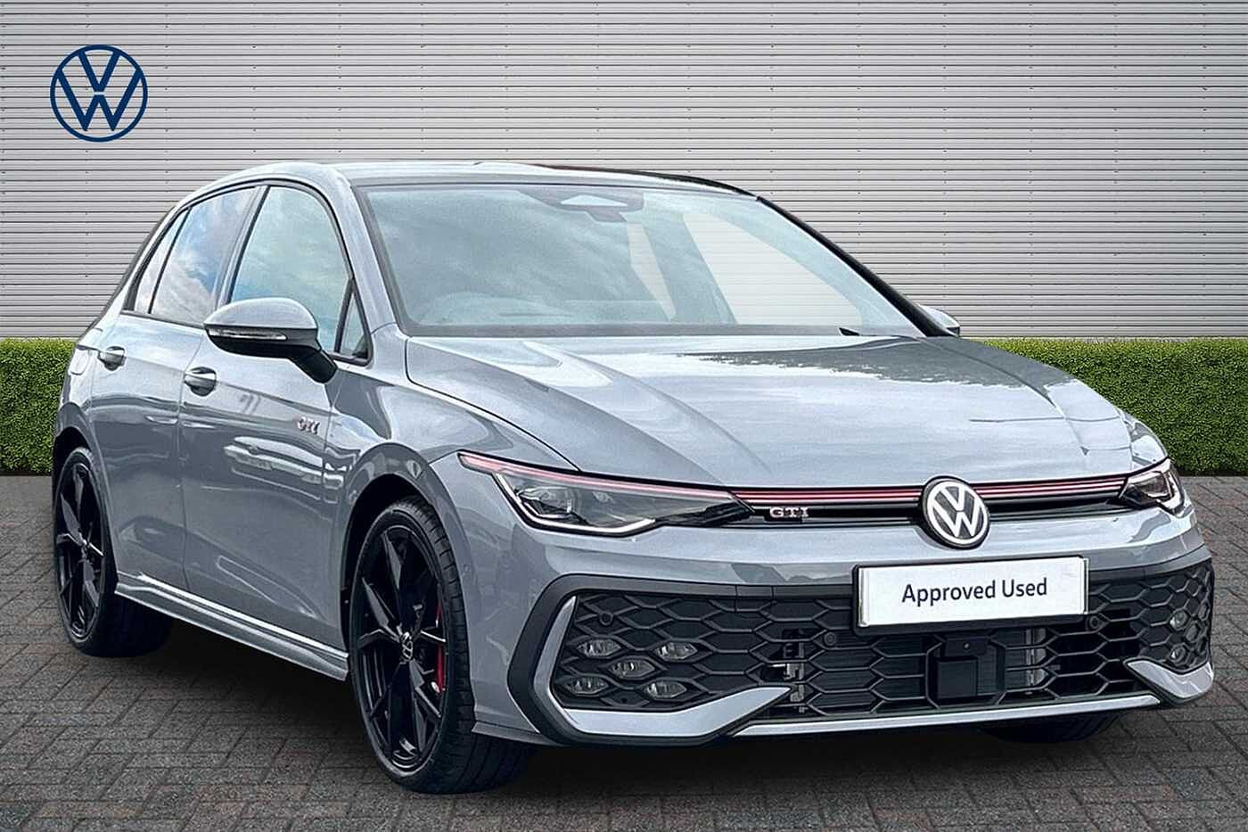 Main listing image - Volkswagen Golf