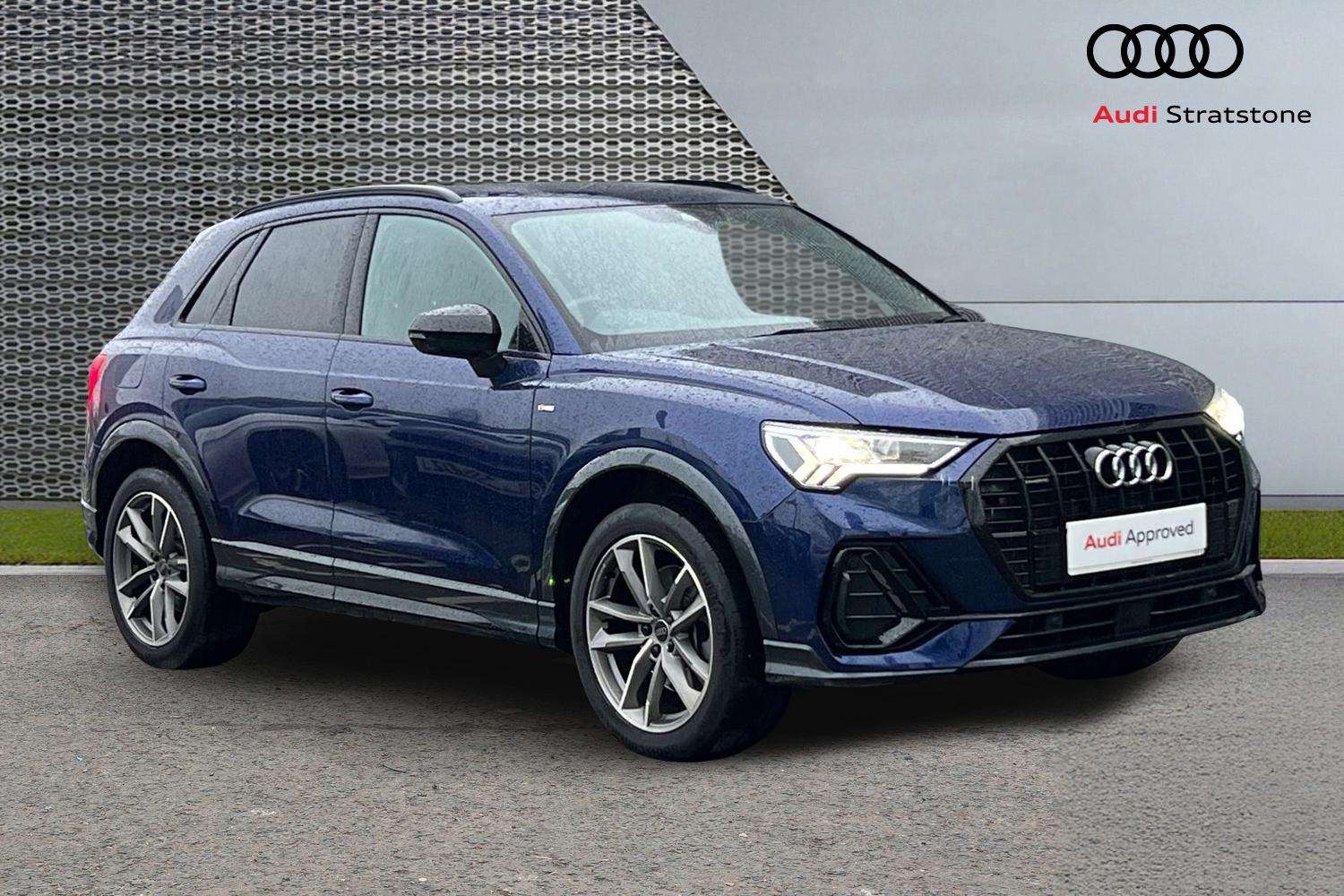 Main listing image - Audi Q3