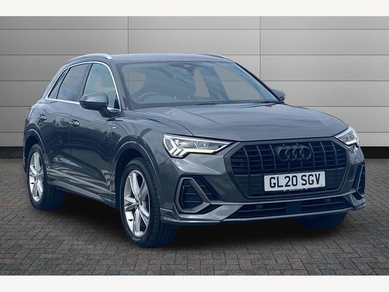 Main listing image - Audi Q3