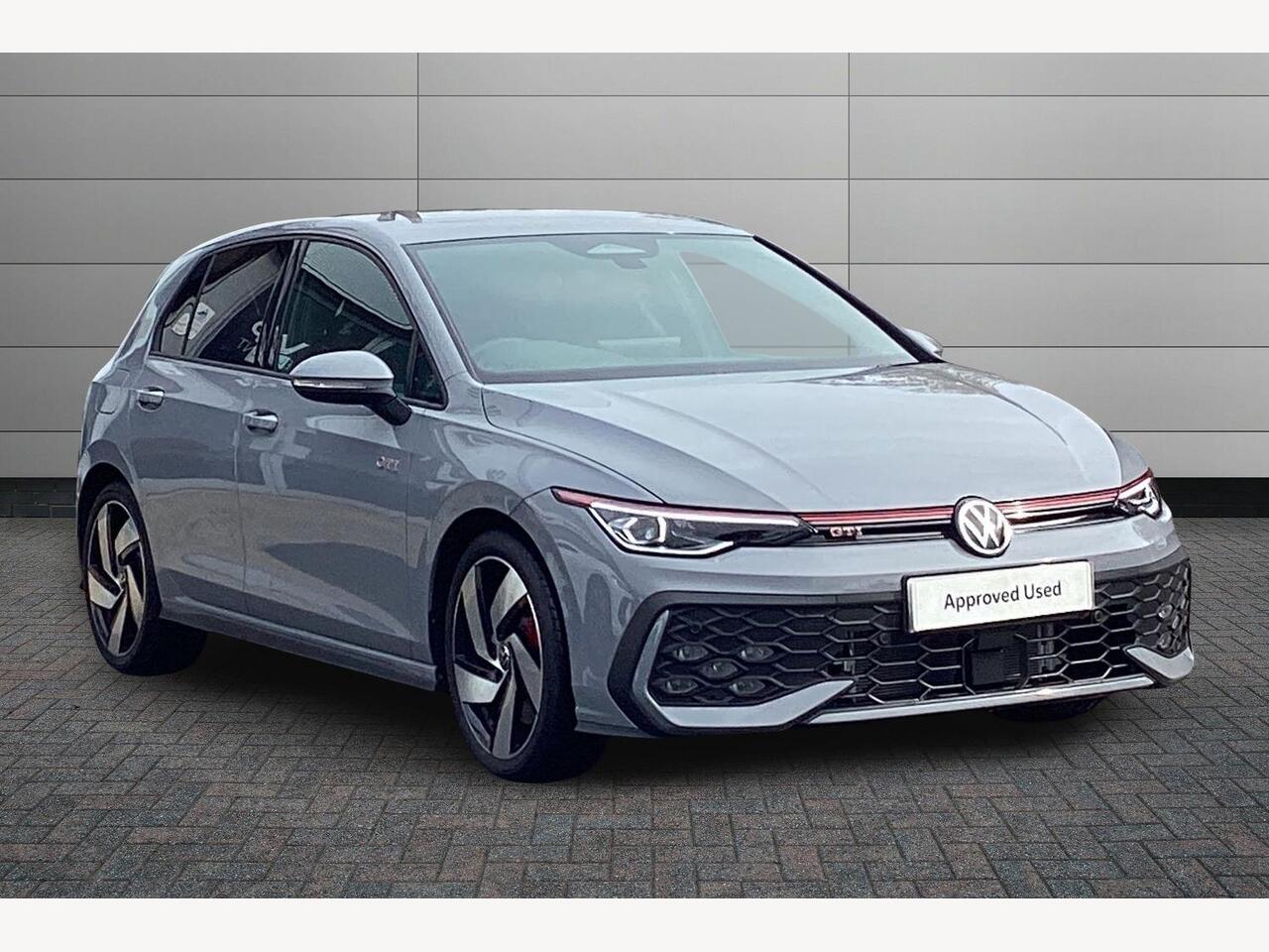 Main listing image - Volkswagen Golf