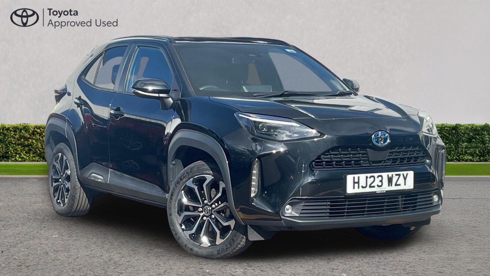 Main listing image - Toyota Yaris Cross