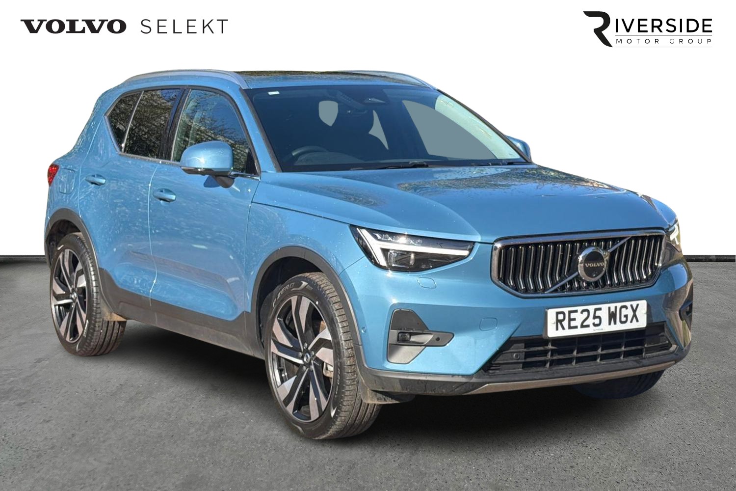 Main listing image - Volvo XC40