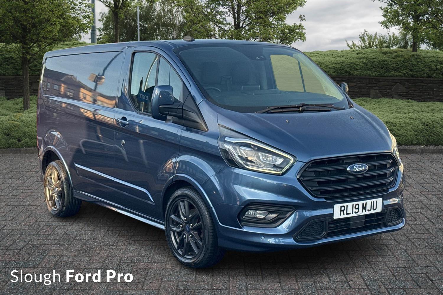 Main listing image - Ford Transit Custom