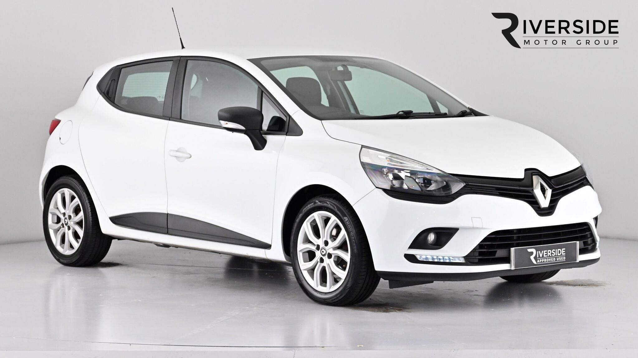 Main listing image - Renault Clio