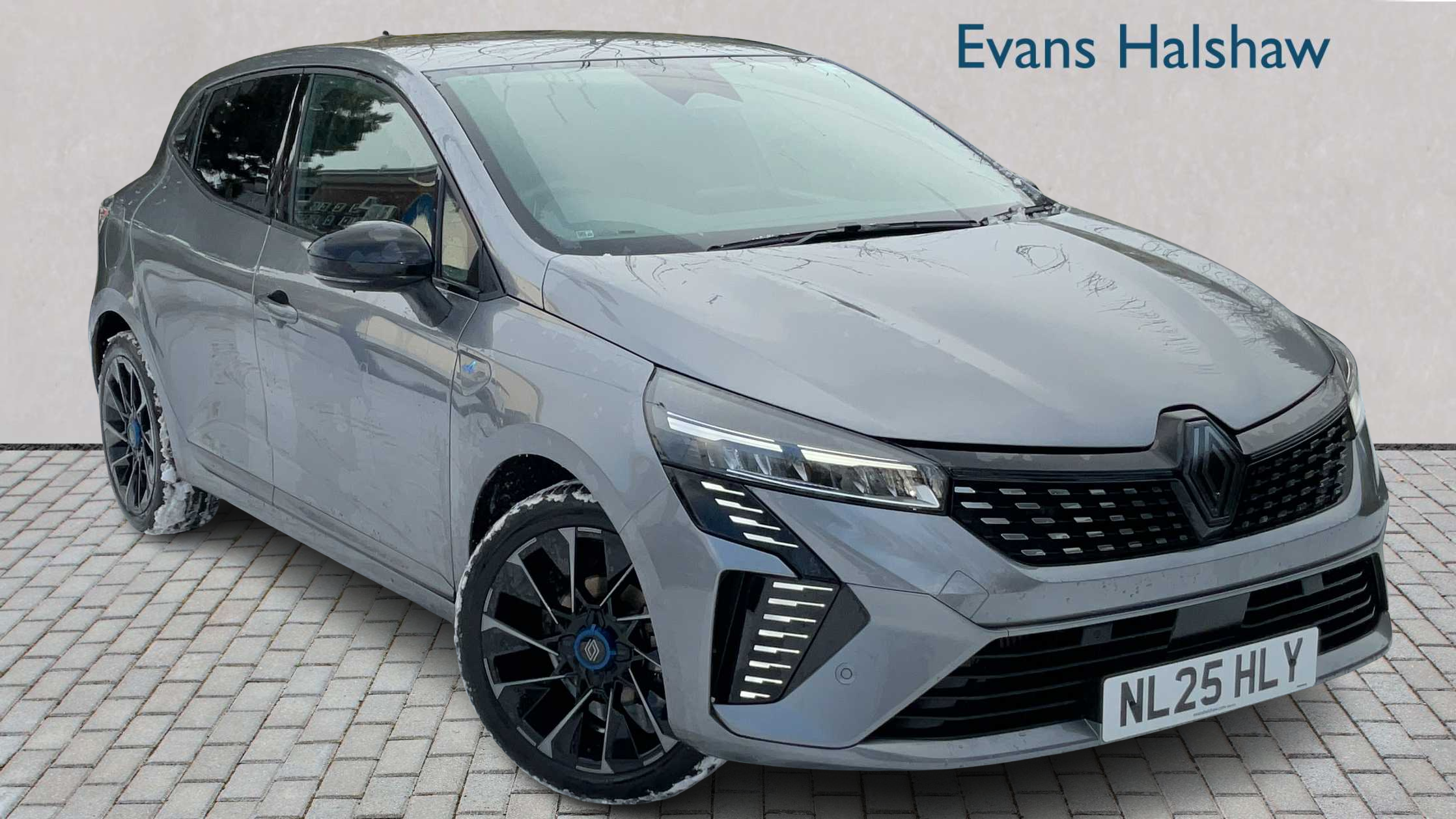 Main listing image - Renault Clio