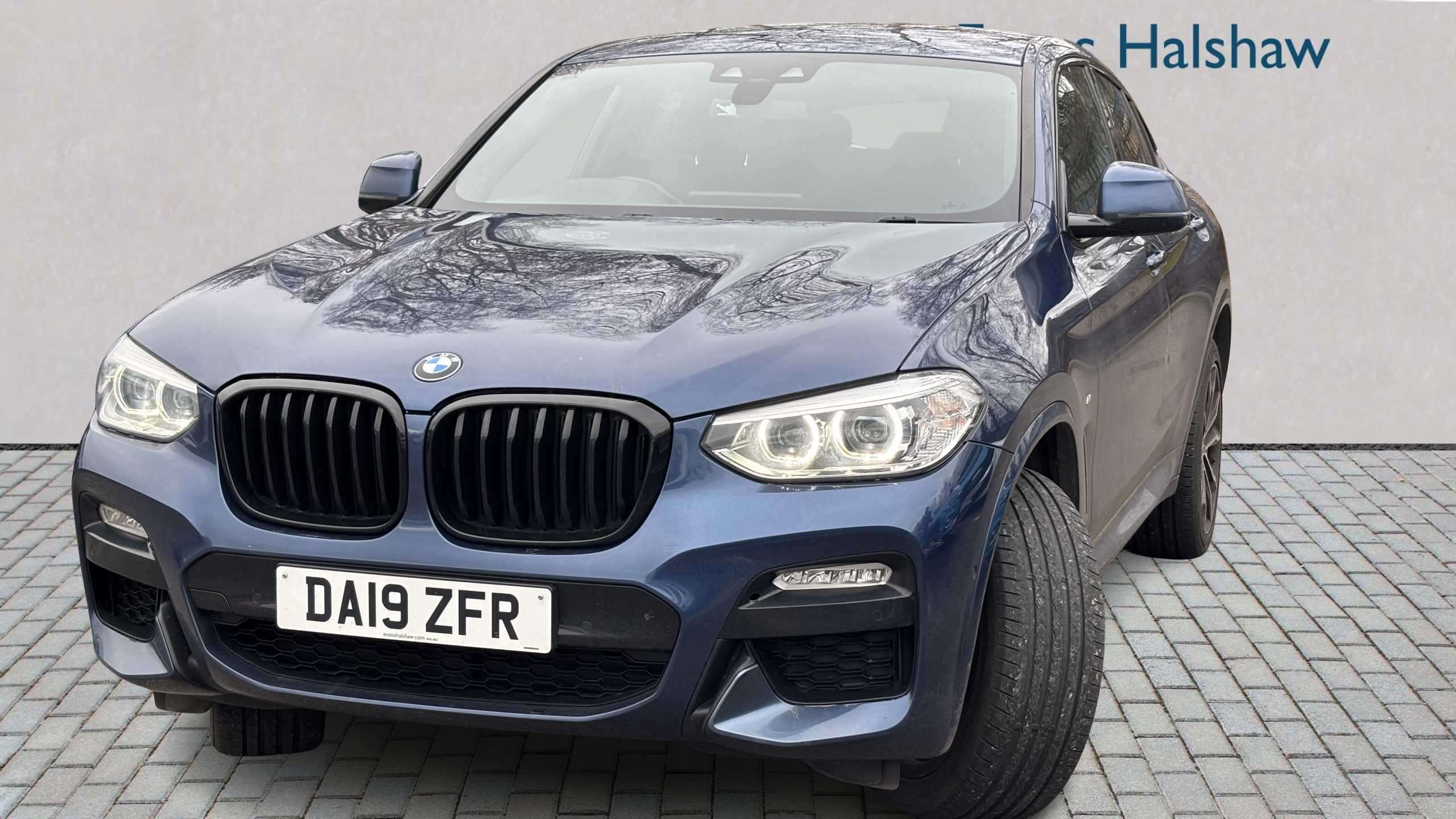 Main listing image - BMW X4