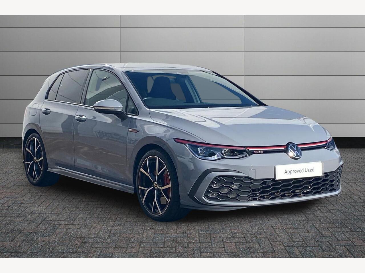 Main listing image - Volkswagen Golf