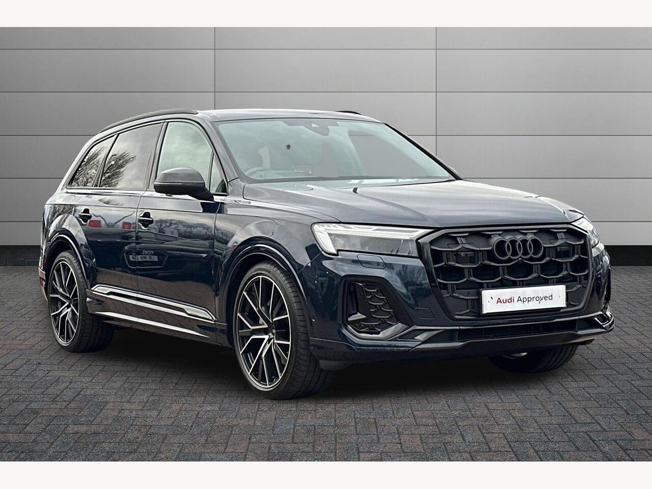 Main listing image - Audi Q7
