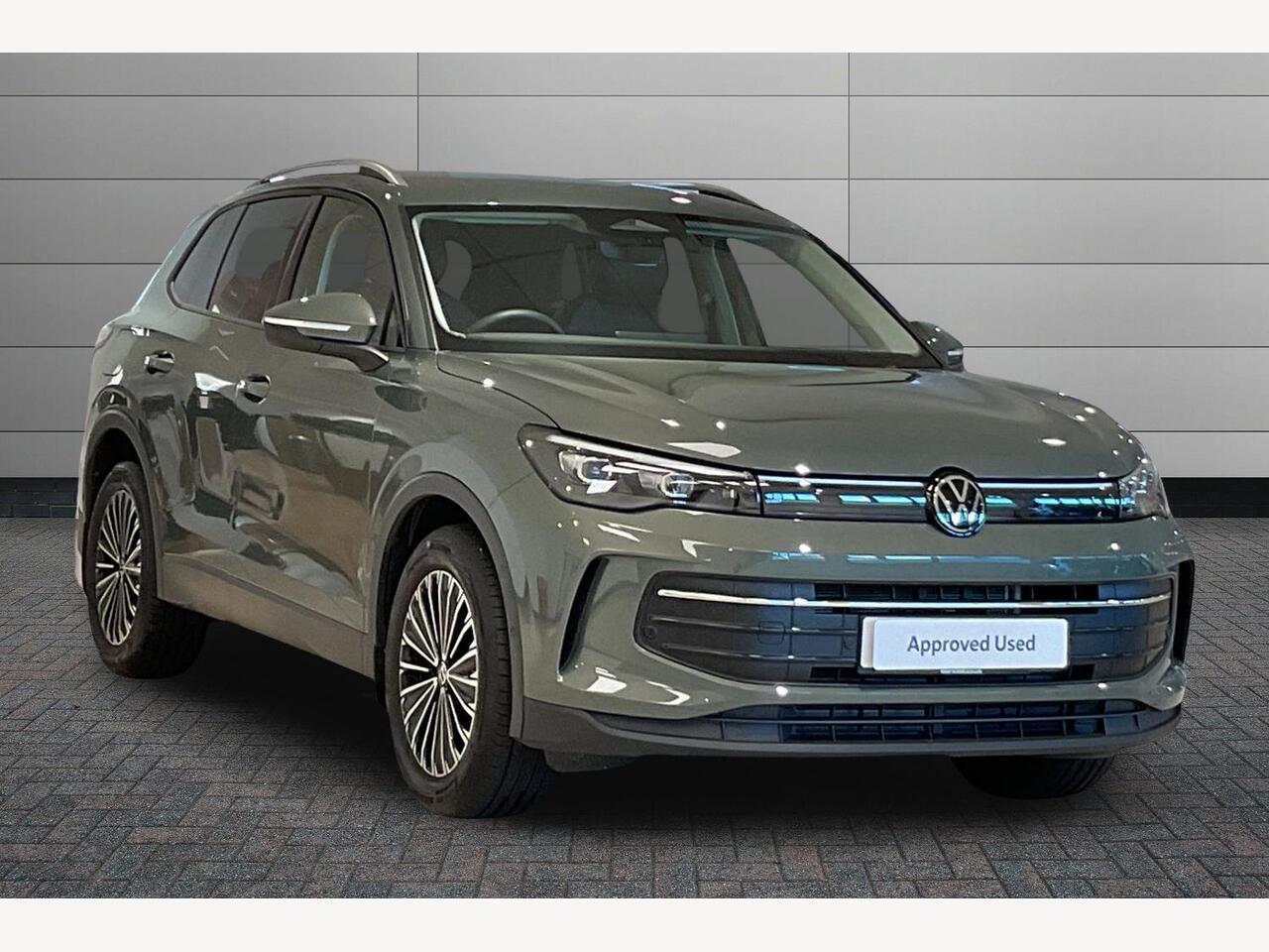 Main listing image - Volkswagen Tiguan