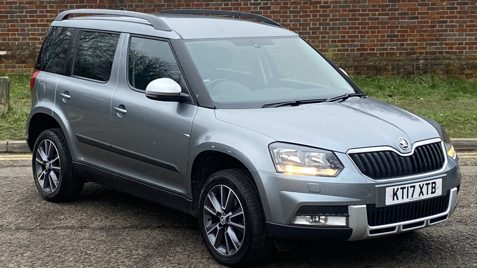 Main listing image - Skoda Yeti Outdoor