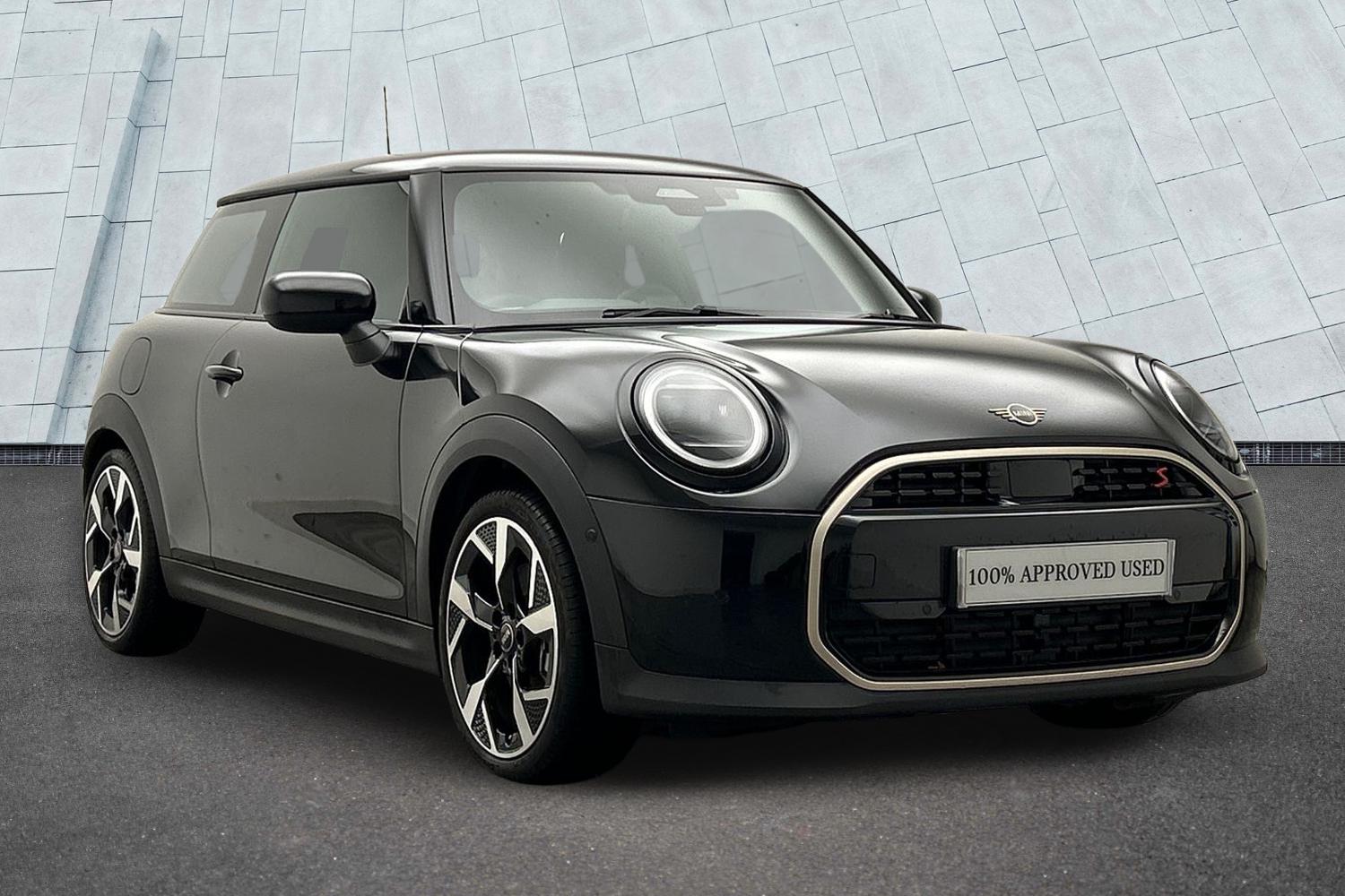 Main listing image - MINI Hatchback