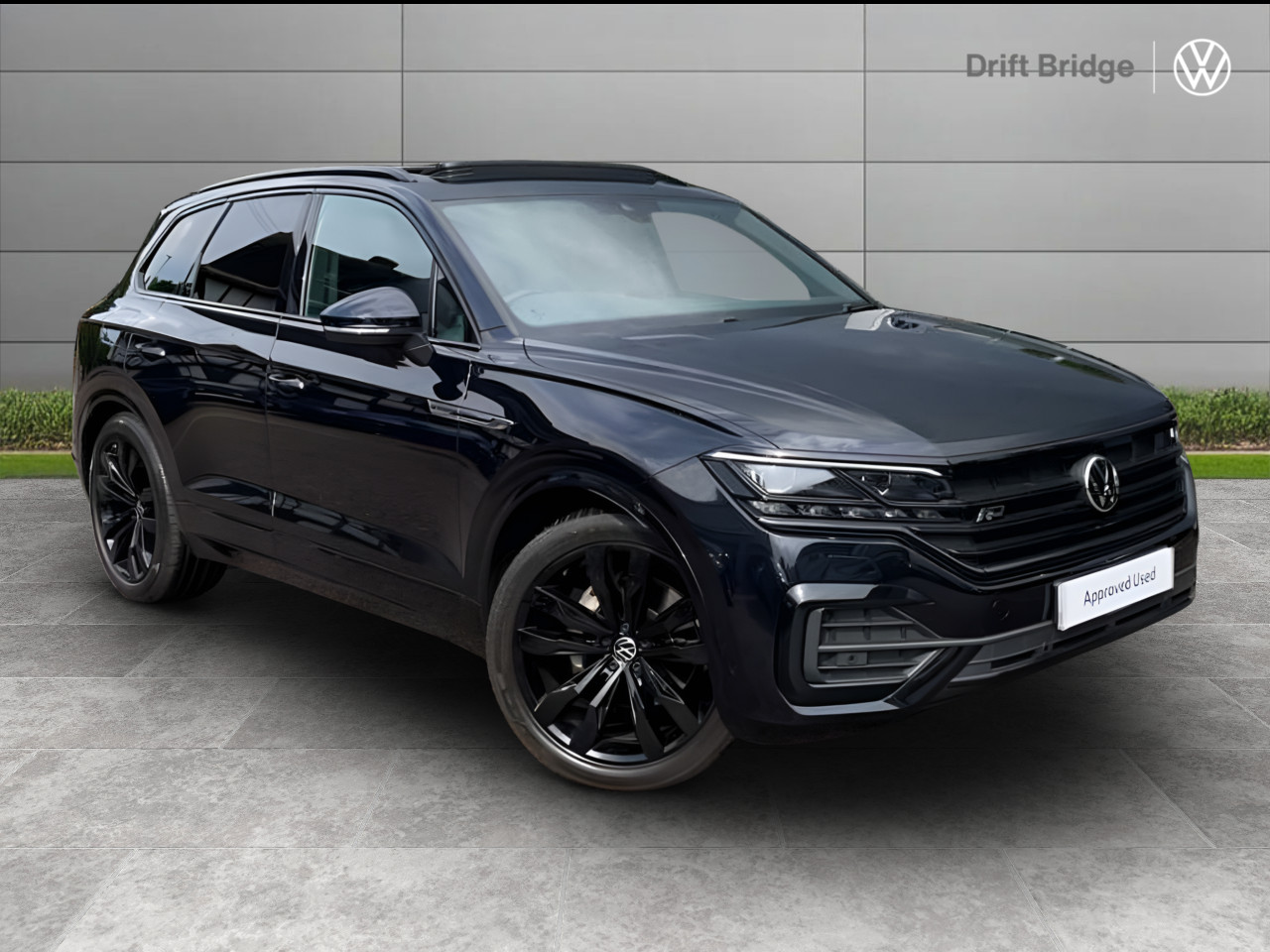 Main listing image - Volkswagen Touareg