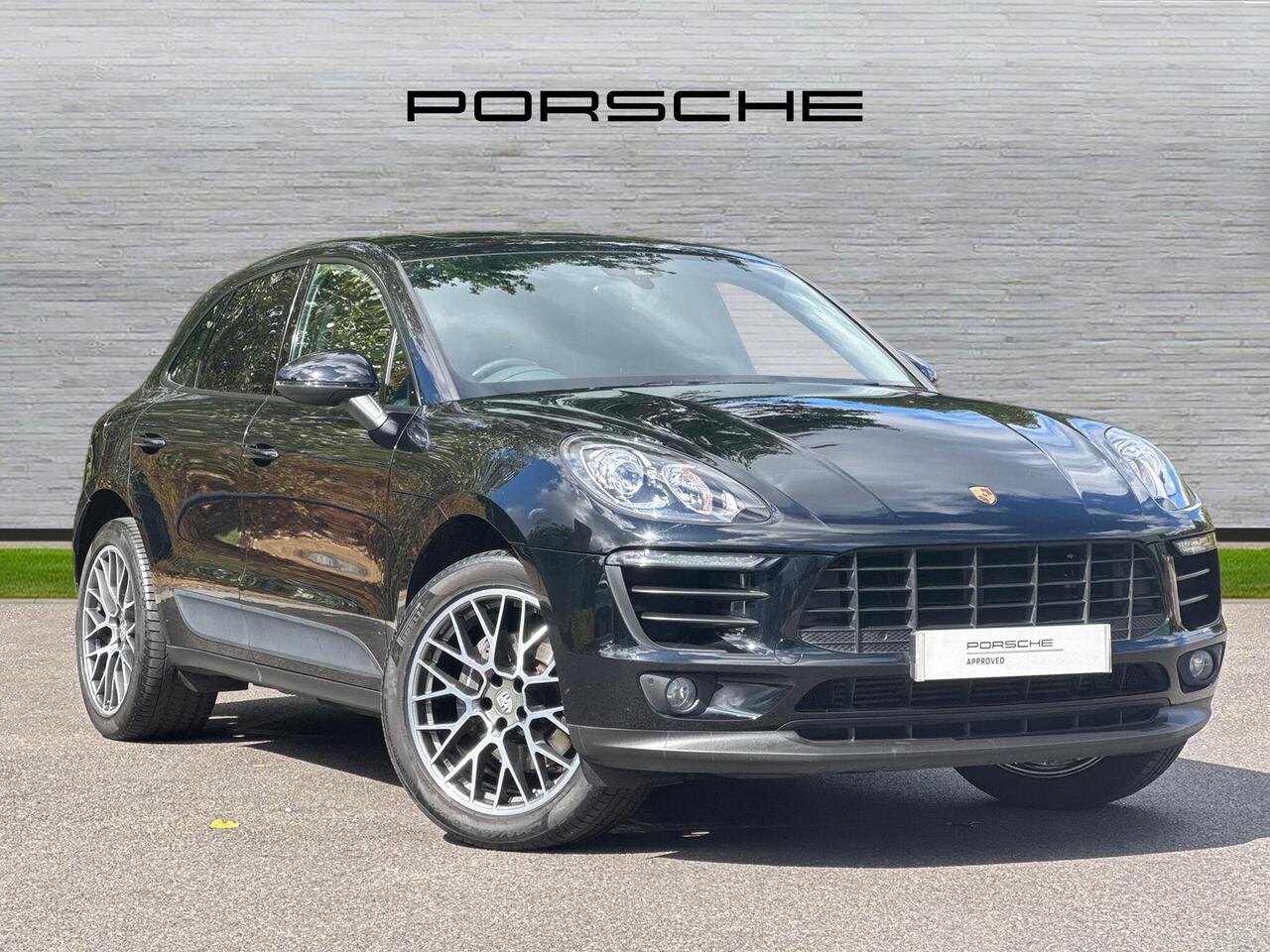 Main listing image - Porsche Macan