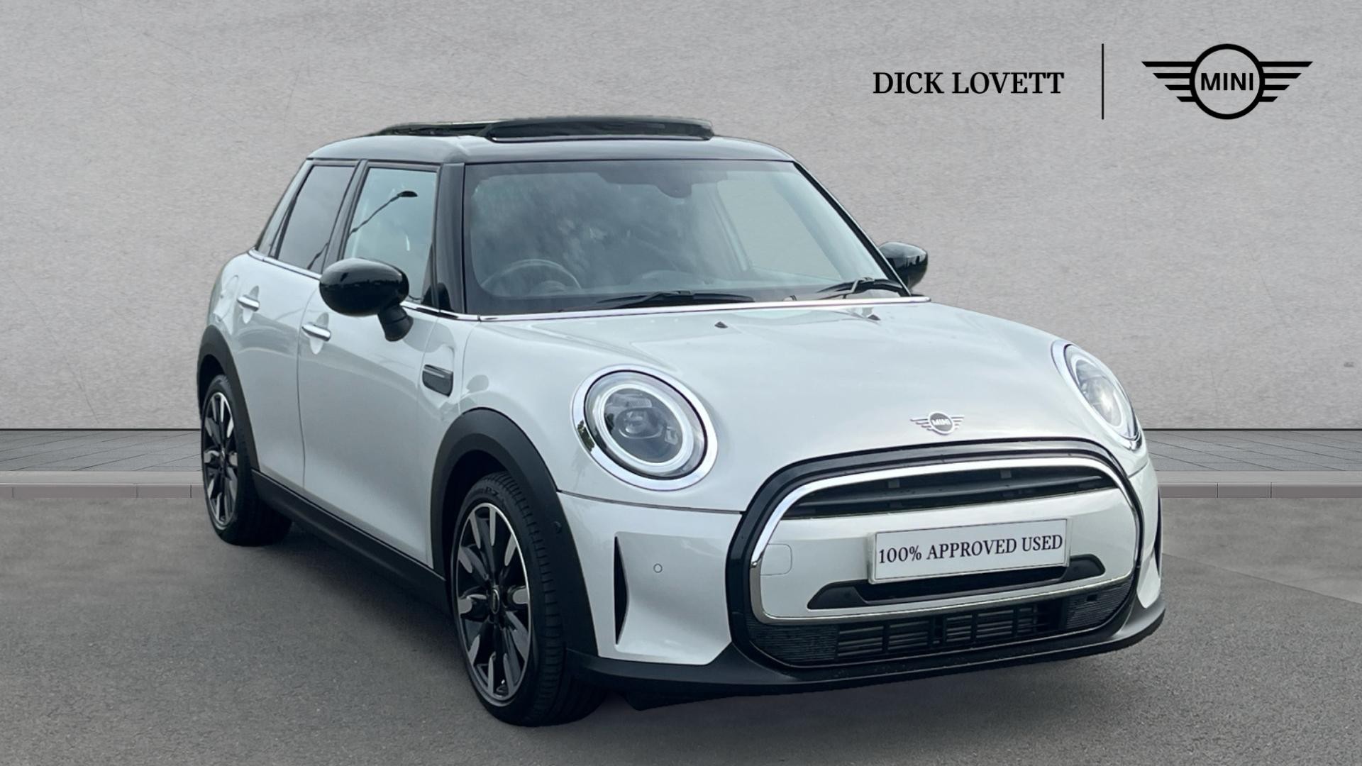 Main listing image - MINI Hatchback 5dr