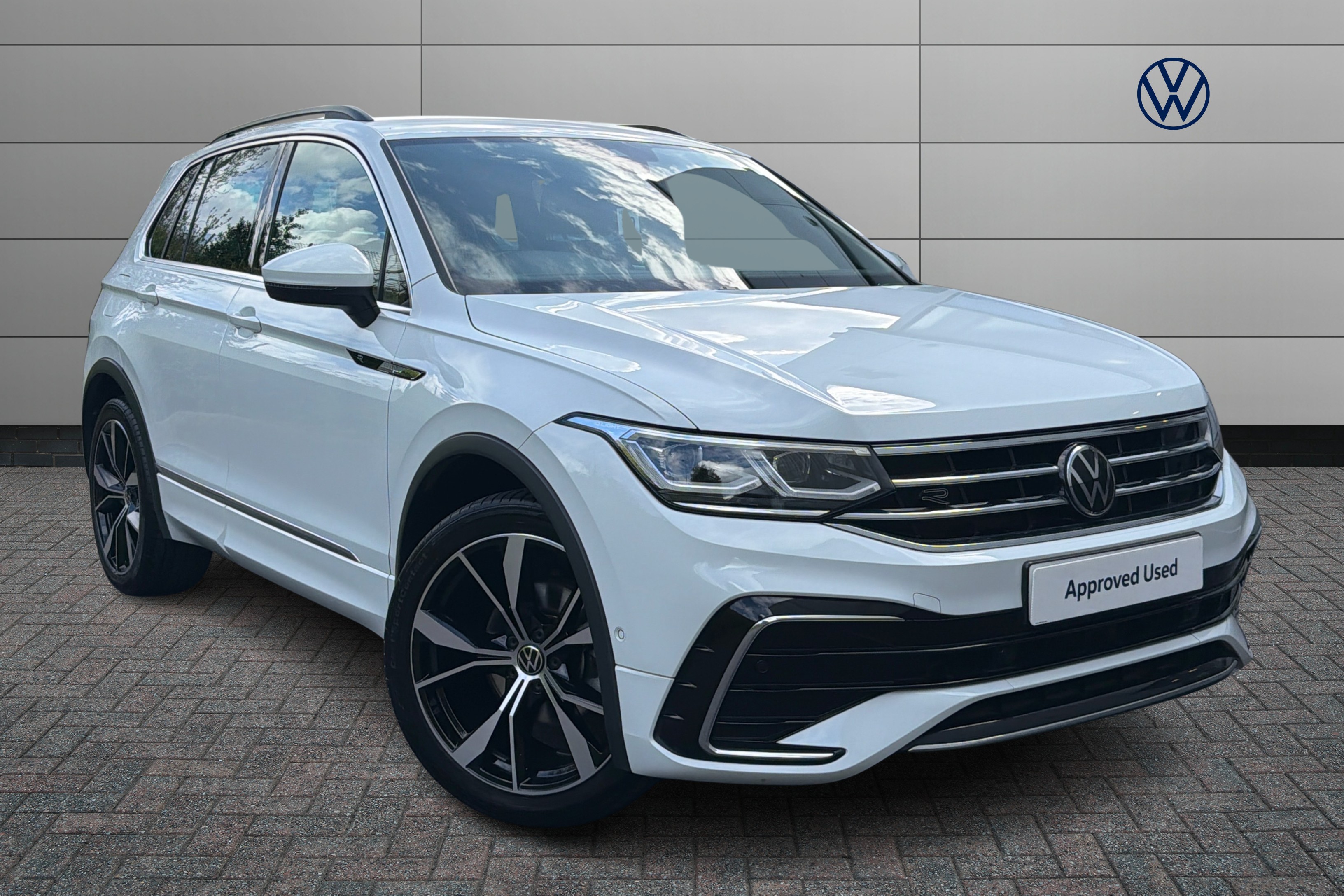 Main listing image - Volkswagen Tiguan