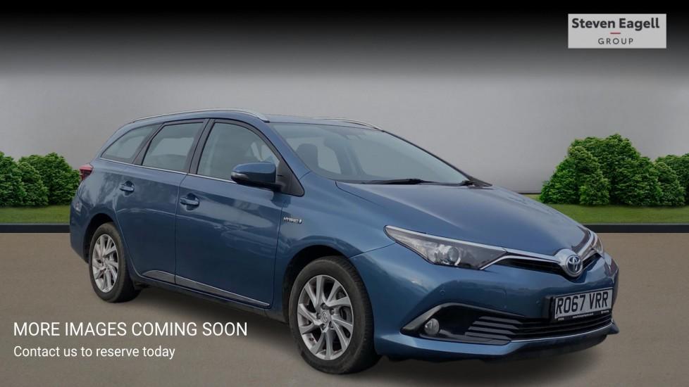 Main listing image - Toyota Auris Touring Sport