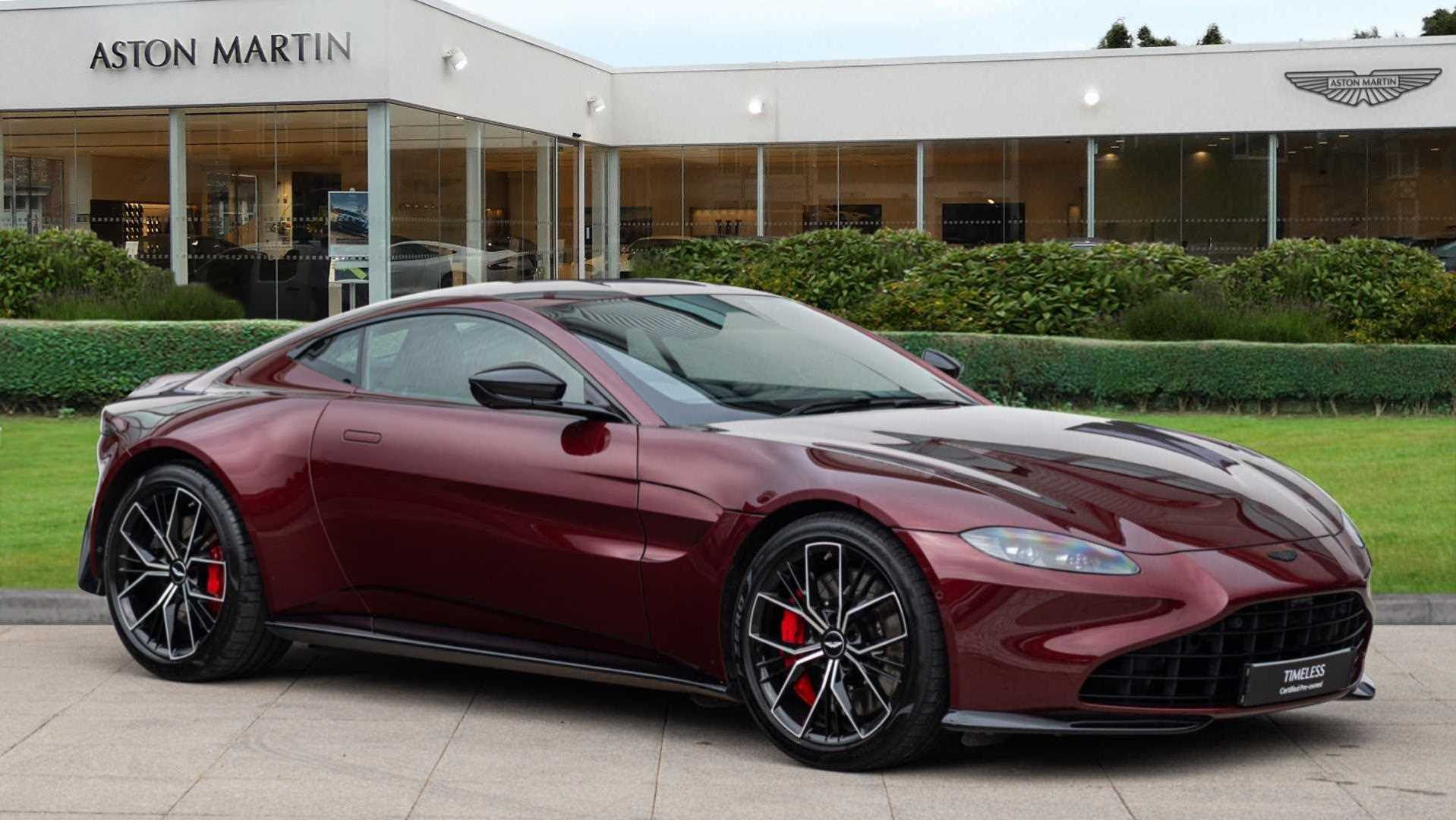 Main listing image - Aston Martin Vantage