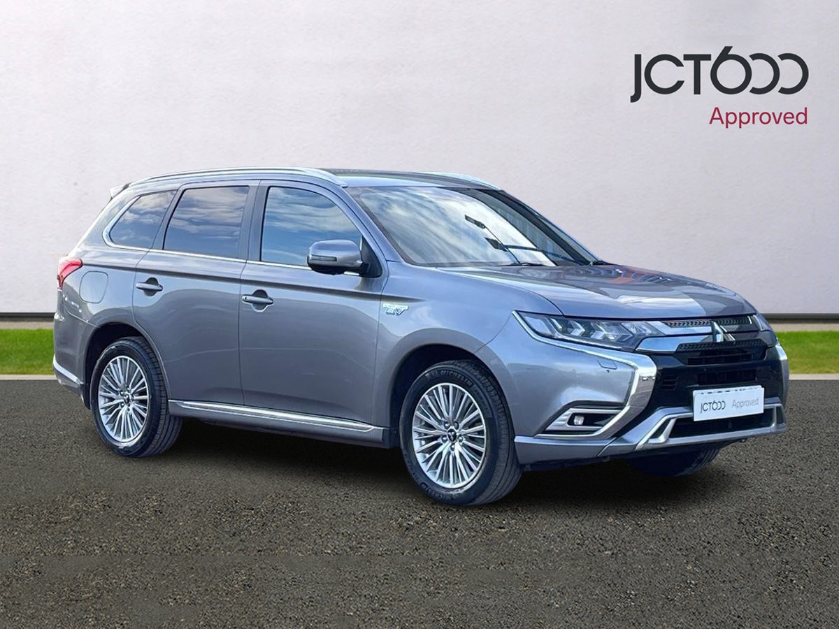 Main listing image - Mitsubishi Outlander