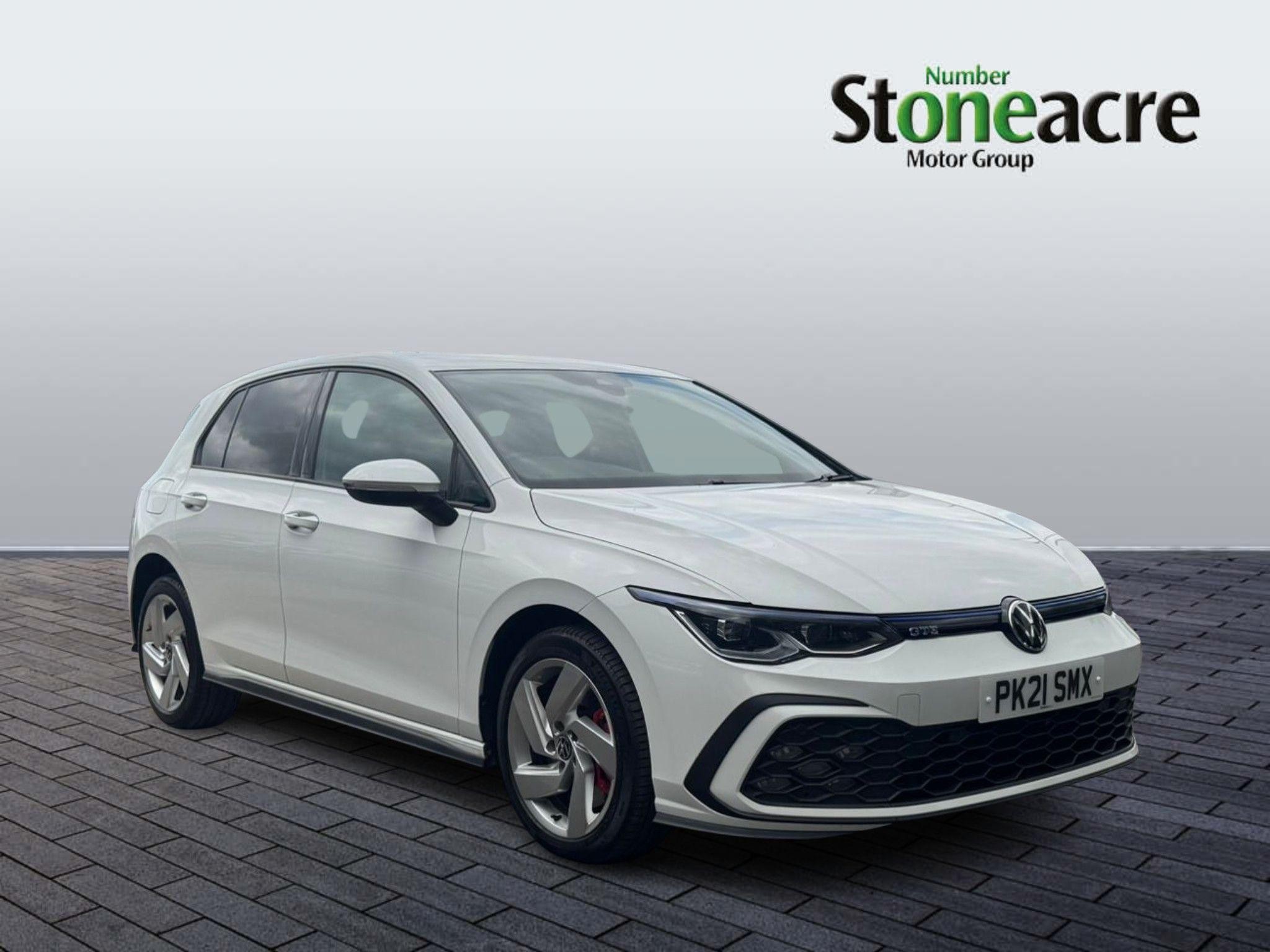 Main listing image - Volkswagen Golf GTE
