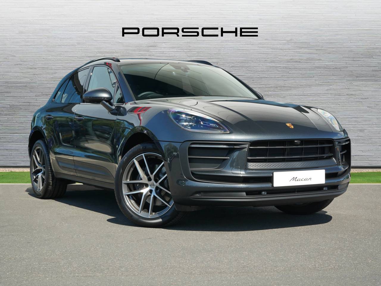 Main listing image - Porsche Macan