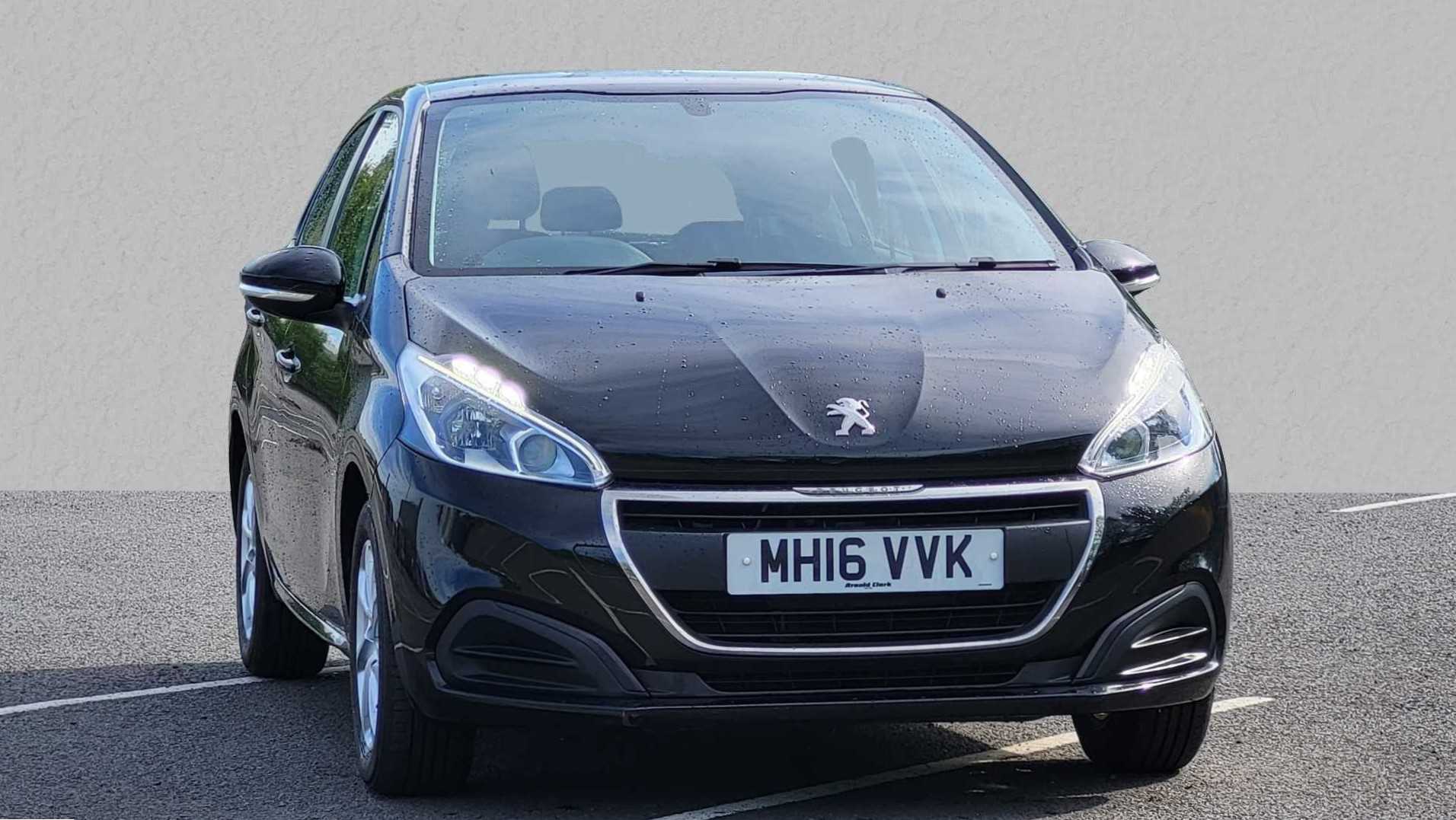 Main listing image - Peugeot 208