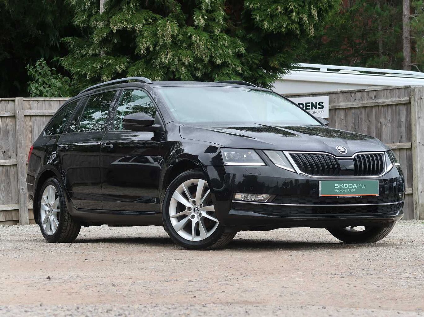 Main listing image - Skoda Octavia Estate